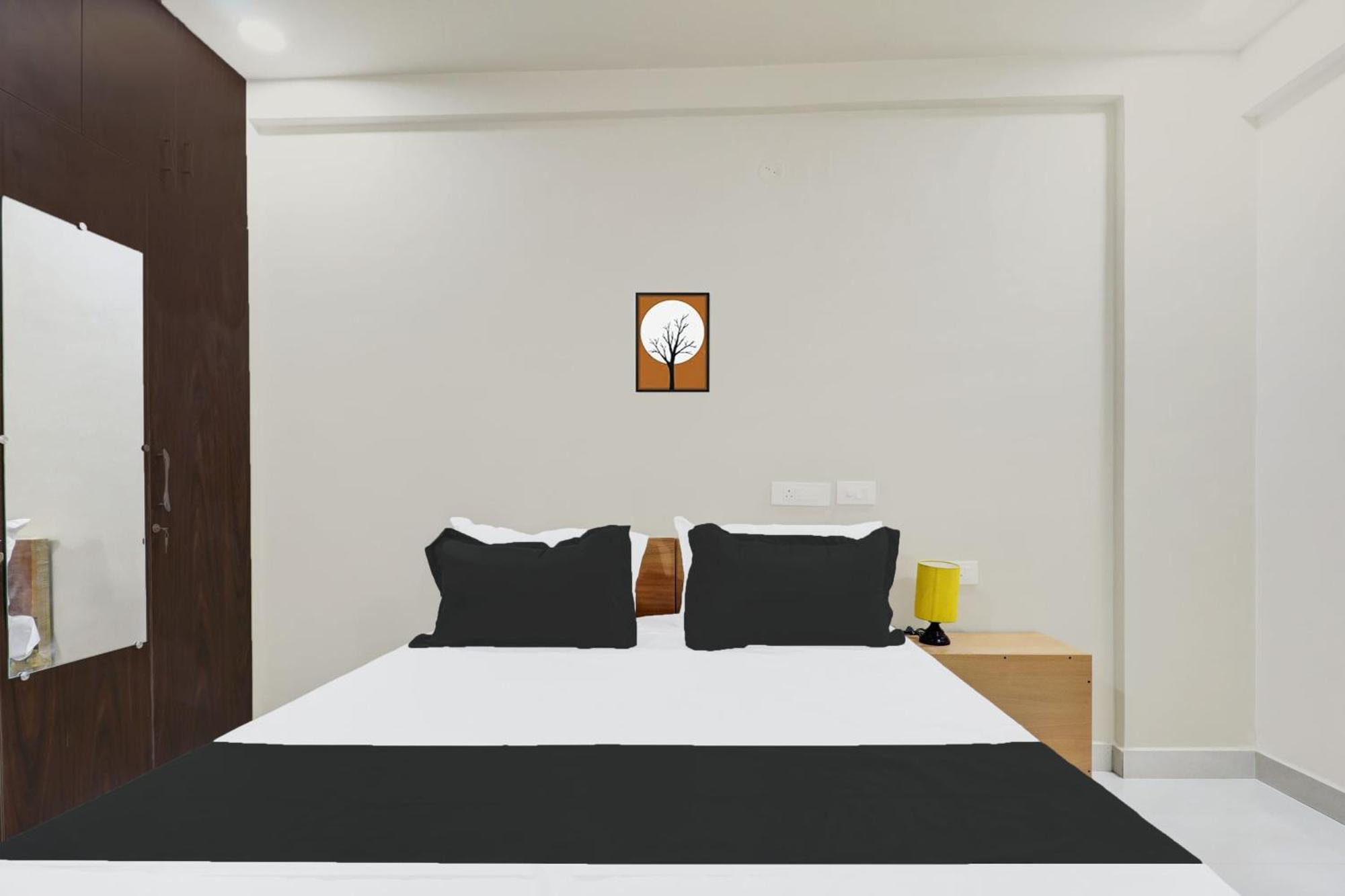 Super Hotel O Sri Harshitha Grand Near Zudio - Star Bazaar, Kundalhalli Gate Bangalore Buitenkant foto