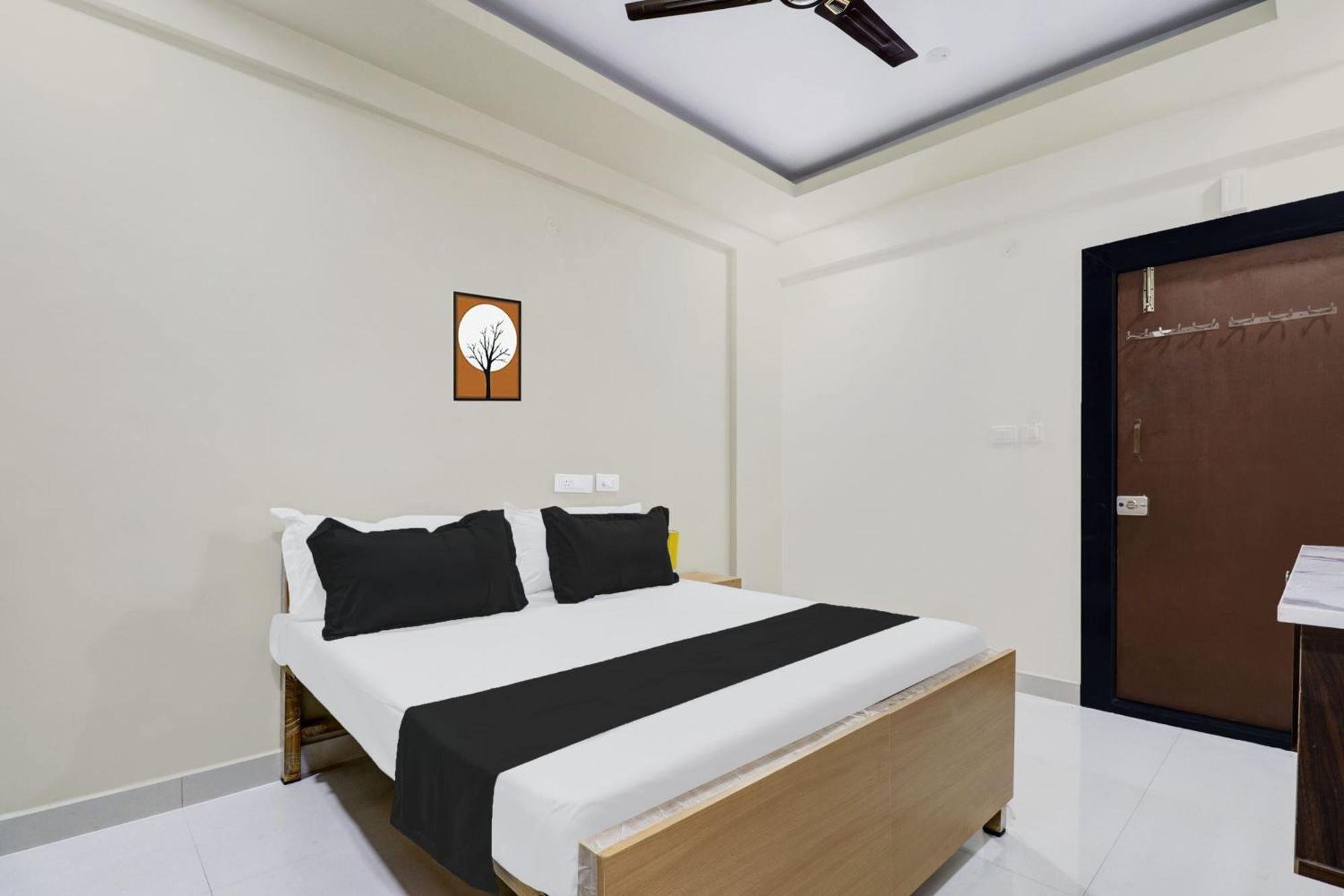 Super Hotel O Sri Harshitha Grand Near Zudio - Star Bazaar, Kundalhalli Gate Bangalore Buitenkant foto