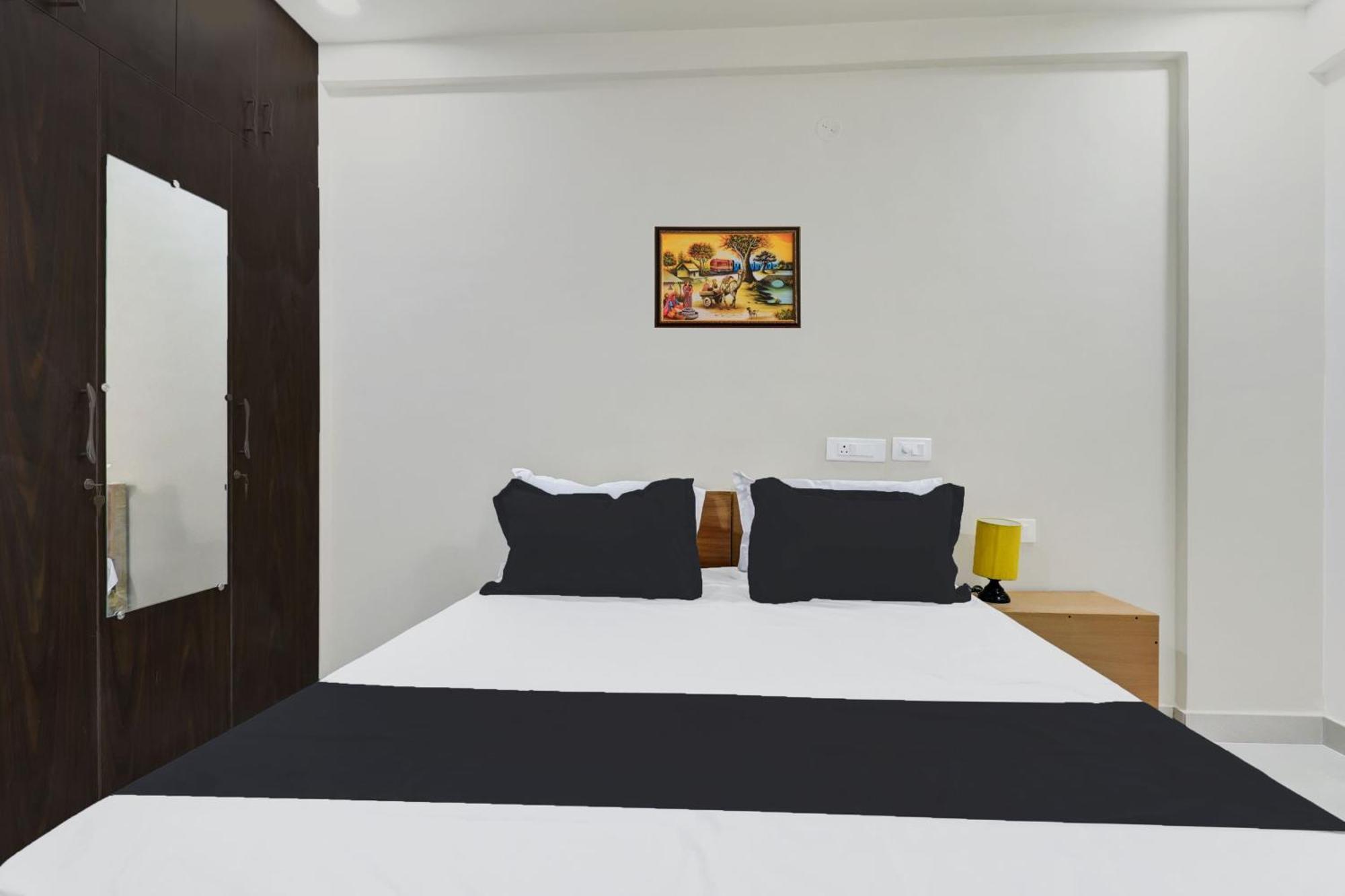 Super Hotel O Sri Harshitha Grand Near Zudio - Star Bazaar, Kundalhalli Gate Bangalore Buitenkant foto