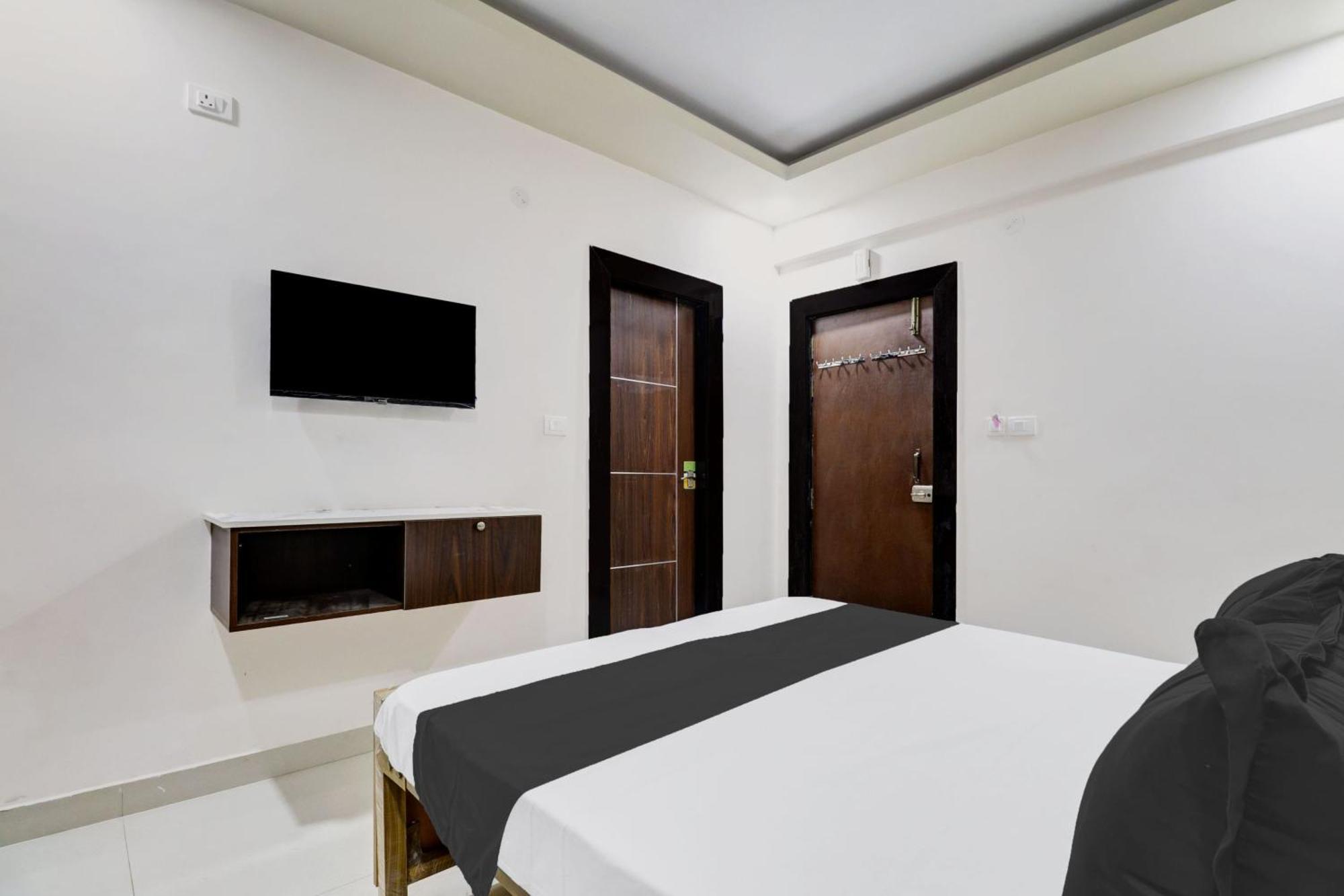 Super Hotel O Sri Harshitha Grand Near Zudio - Star Bazaar, Kundalhalli Gate Bangalore Buitenkant foto